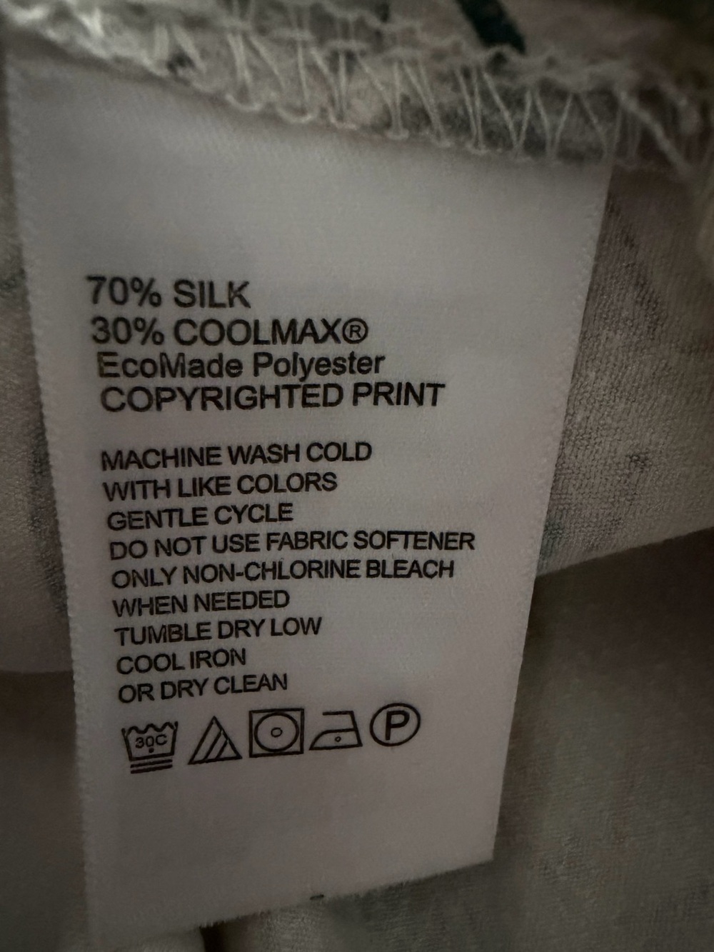 Tommy Bahama XL Hawaiian Silk Blend Shirt Like New - Picture 4 of 5